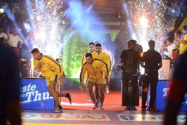 Telugu Titans Vs Jaipur Pink Panthers Kabaddi Match Photos - 82 / 100 photos