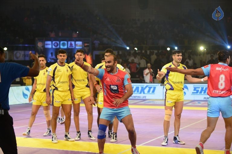 Telugu Titans Vs Jaipur Pink Panthers Kabaddi Match Photos - 89 / 100 photos