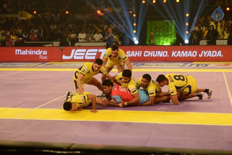 Telugu Titans Vs Jaipur Pink Panthers Kabaddi Match Photos - 99 / 100 photos