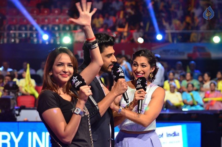 Telugu Titans Vs Bengal Warriors Kabaddi Match Photos - 2 / 78 photos