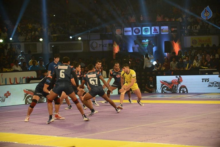 Telugu Titans Vs Bengal Warriors Kabaddi Match Photos - 12 / 78 photos