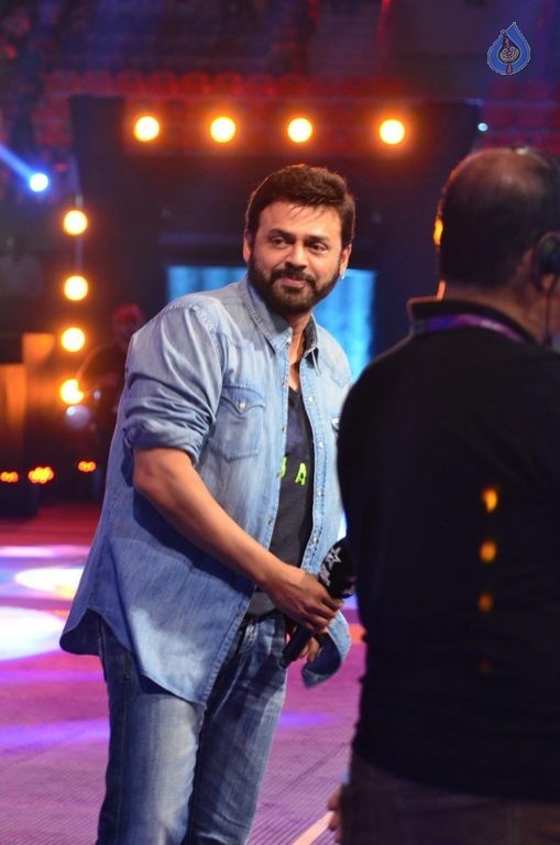 Telugu Titans Vs Bengal Warriors Kabaddi Match Photos - 24 / 78 photos