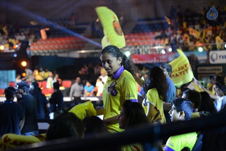 Telugu Titans Vs Bengal Warriors Kabaddi Match Photos - 34 / 78 photos