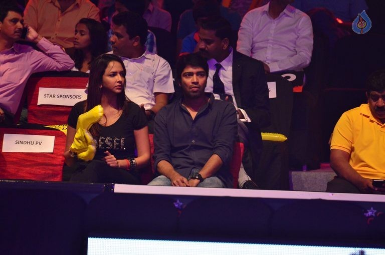 Telugu Titans Vs Bengal Warriors Kabaddi Match Photos - 42 / 78 photos