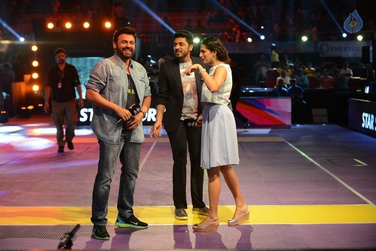 Telugu Titans Vs Bengal Warriors Kabaddi Match Photos - 72 / 78 photos
