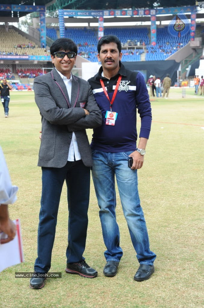 Telugu Warriors VS Bengal Tigers Match - 5 / 141 photos