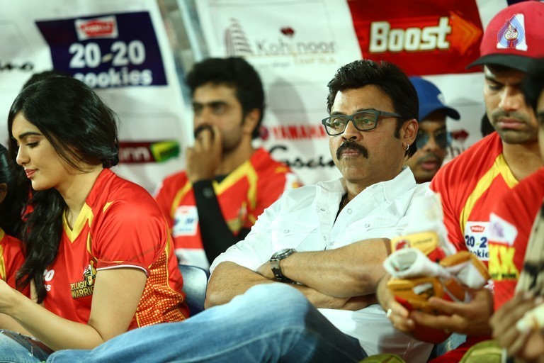 Telugu Warriors Vs Bhojpuri Dabanggs Match - 19 / 41 photos