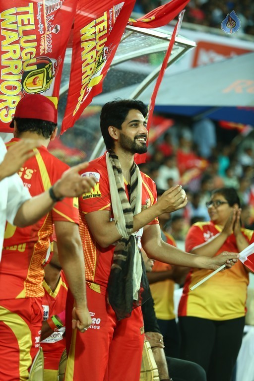 Telugu Warriors Vs Bhojpuri Dabanggs Match - 31 / 41 photos