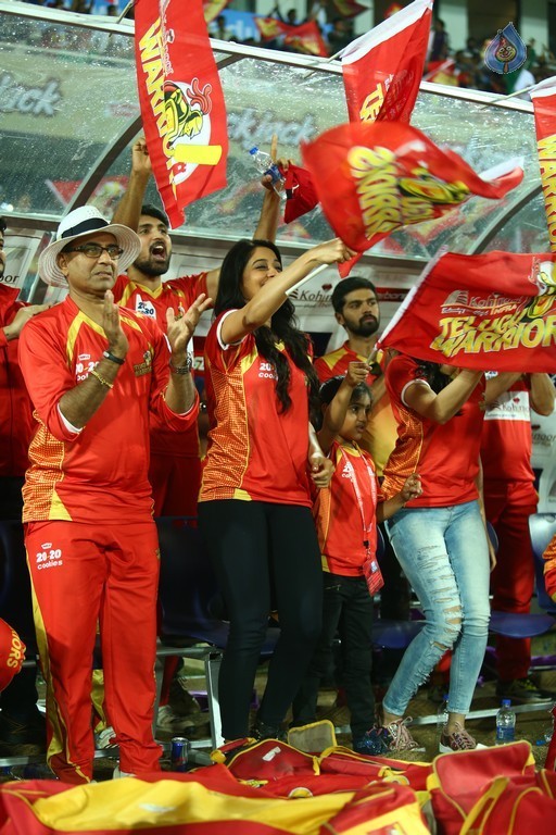 Telugu Warriors Vs Bhojpuri Dabanggs Match - 36 / 41 photos