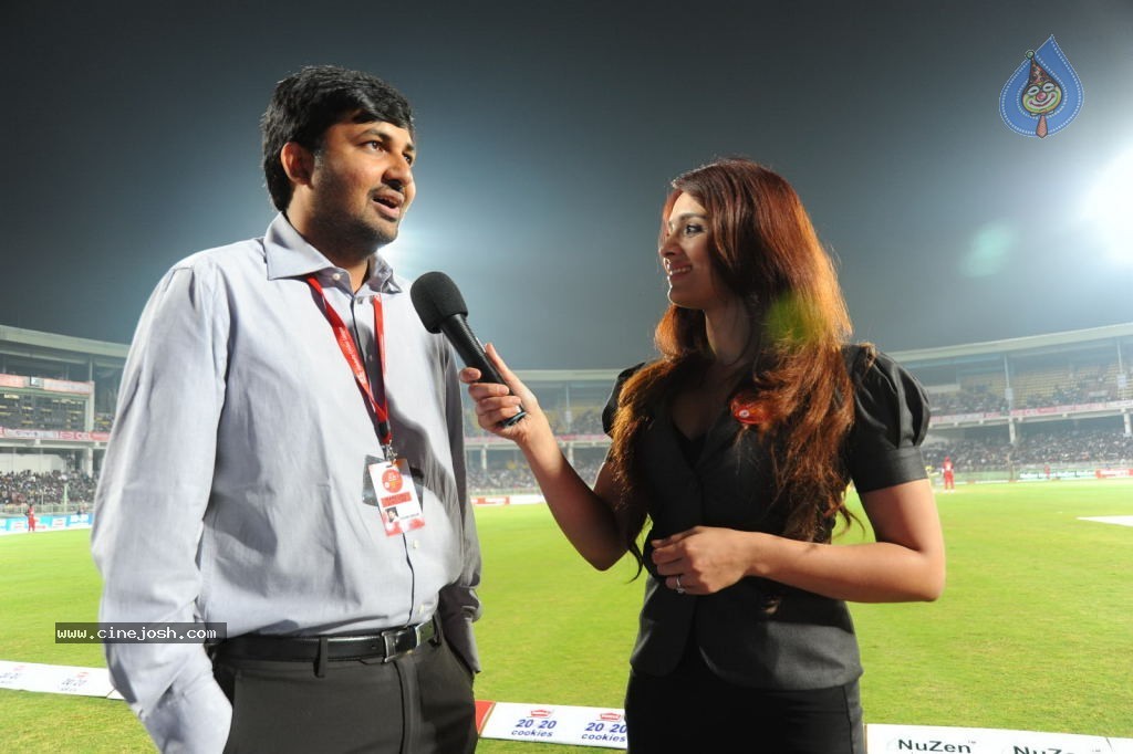 Telugu Warriors VS Chennai Rhinos Match  - 21 / 61 photos