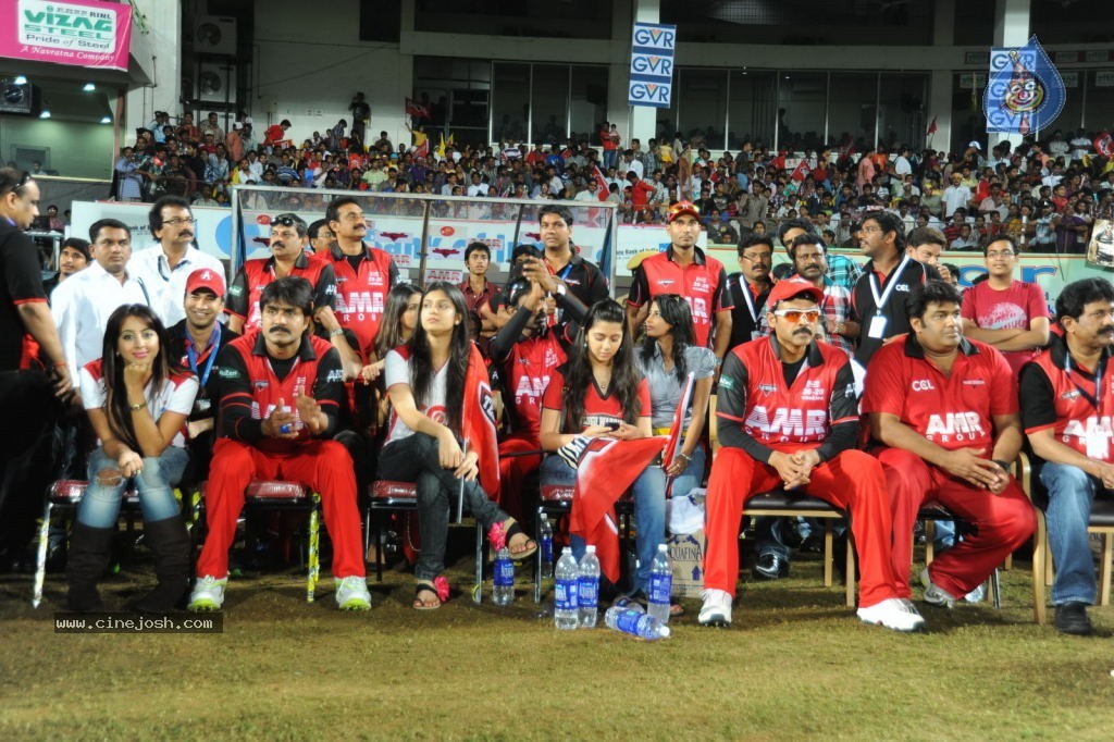 Telugu Warriors VS Chennai Rhinos Match  - 53 / 61 photos