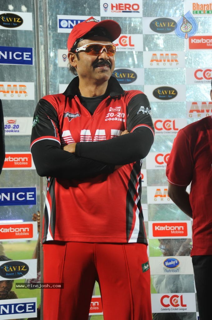 Telugu Warriors VS Chennai Rhinos Match Photos - 62 / 86 photos