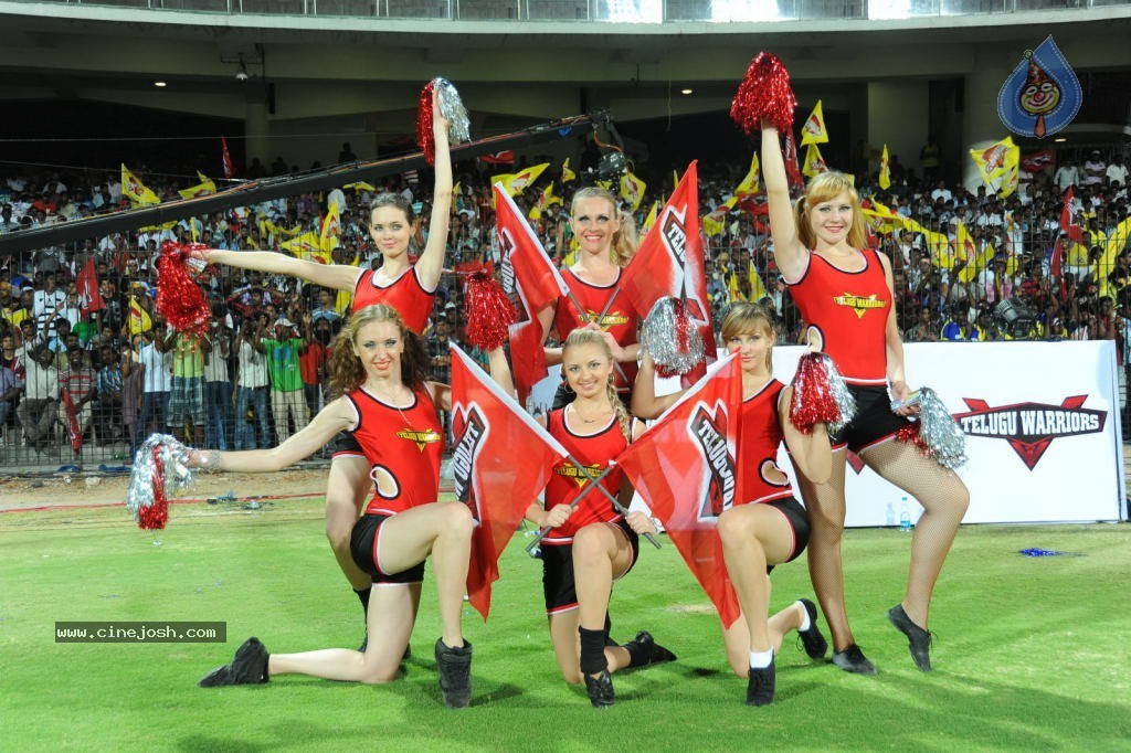 Chennai Rhinos VS Telugu Warriors  Semi Final Match - 9 / 96 photos