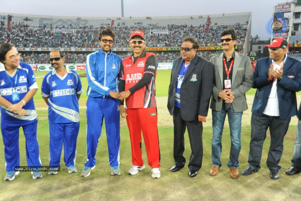 Telugu Warriors Vs Karnataka Bulldozers Match Photos 01 - 50 / 86 photos