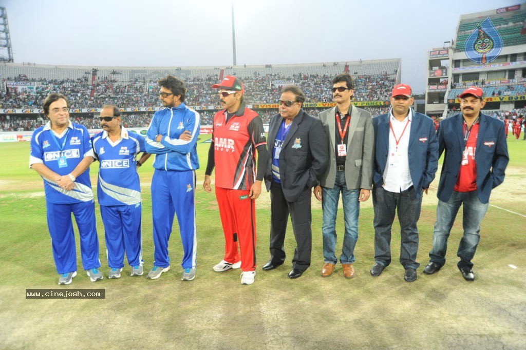 Telugu Warriors Vs Karnataka Bulldozers Match Photos 01 - 59 / 86 photos