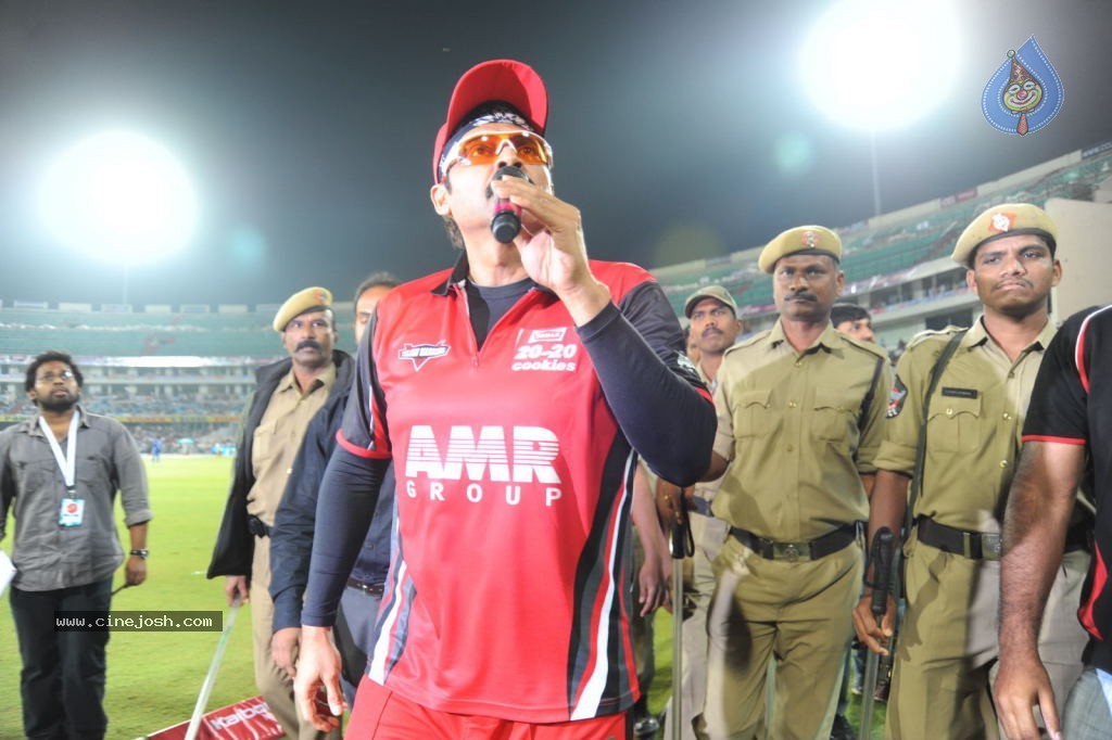 Telugu Warriors Vs Karnataka Bulldozers Match Photos 04 - 114 / 173 photos