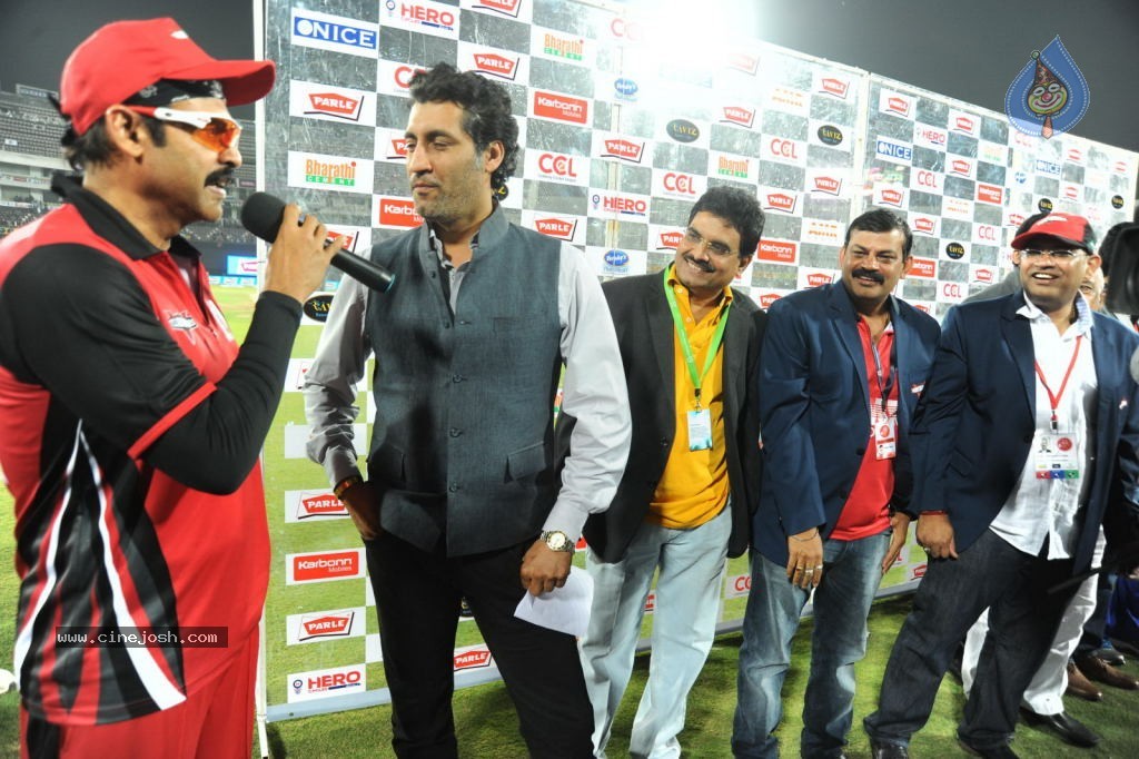 Telugu Warriors Vs Karnataka Bulldozers Match Photos 04 - 118 / 173 photos