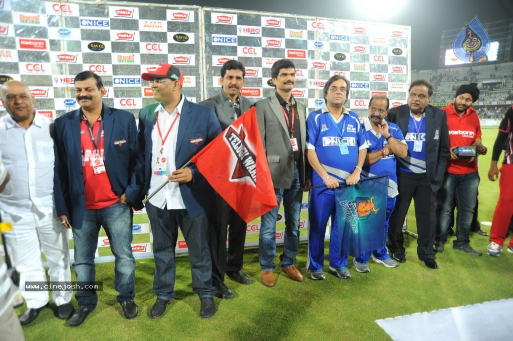 Telugu Warriors Vs Karnataka Bulldozers Match Photos 04 - 127 / 173 photos