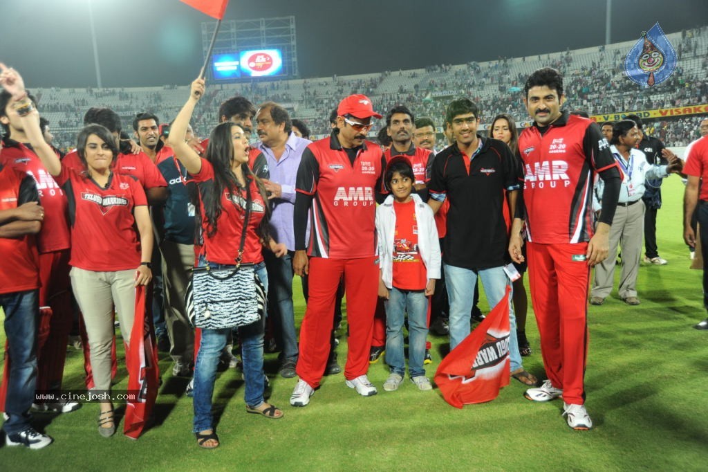 Telugu Warriors Vs Karnataka Bulldozers Match Photos 04 - 172 / 173 photos