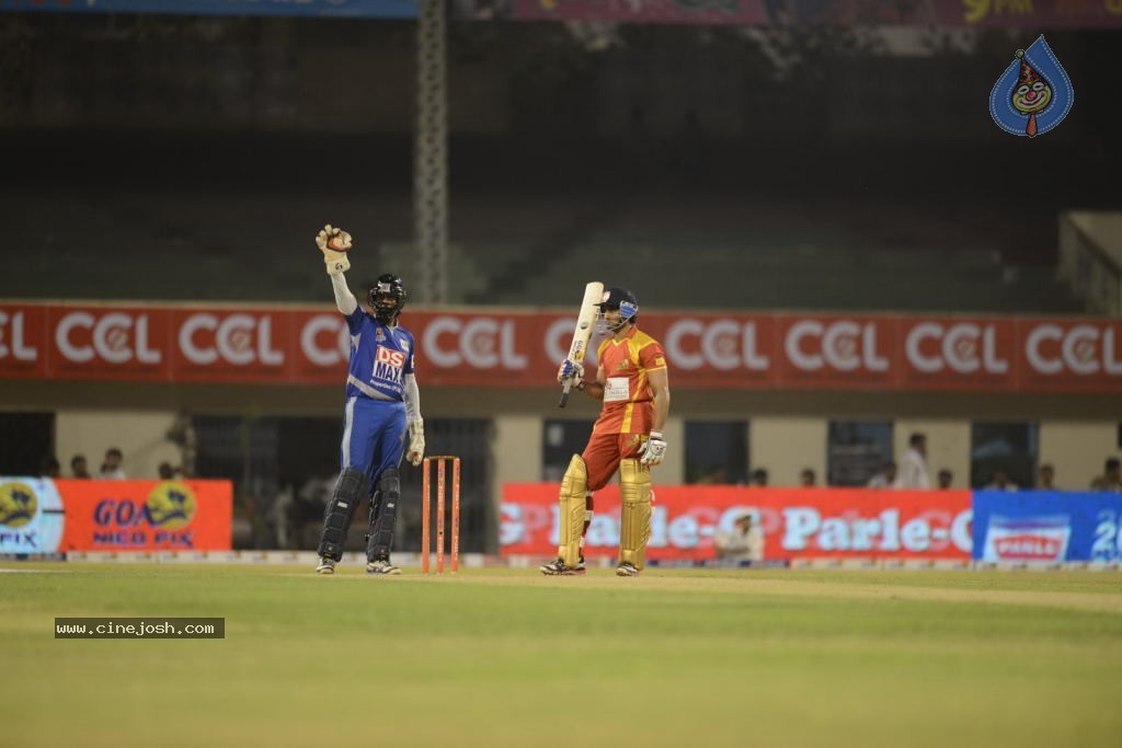 Telugu Warriors Vs Karnataka Bulldozers Match Stills - 10 / 190 photos