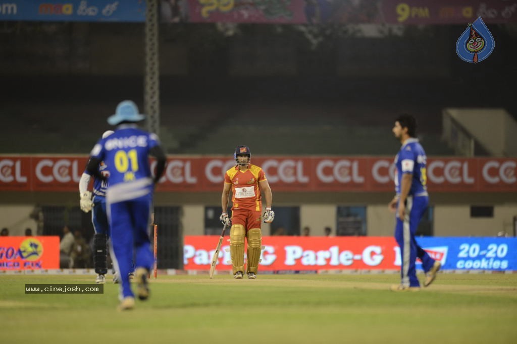 Telugu Warriors Vs Karnataka Bulldozers Match Stills - 13 / 190 photos