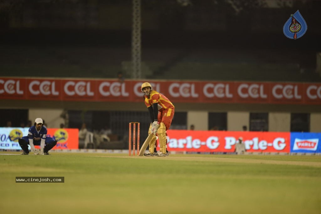Telugu Warriors Vs Karnataka Bulldozers Match Stills - 26 / 190 photos