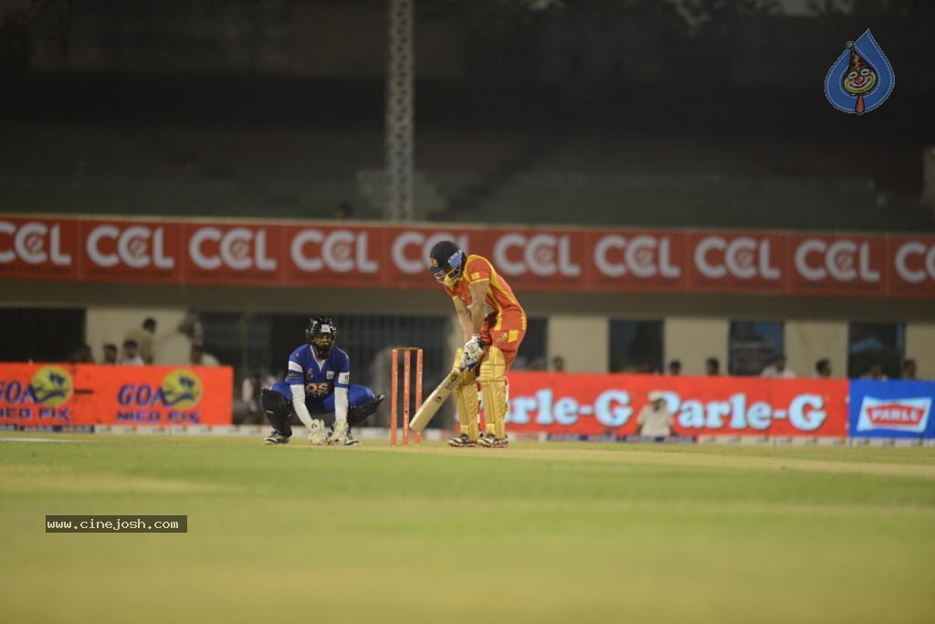 Telugu Warriors Vs Karnataka Bulldozers Match Stills - 31 / 190 photos