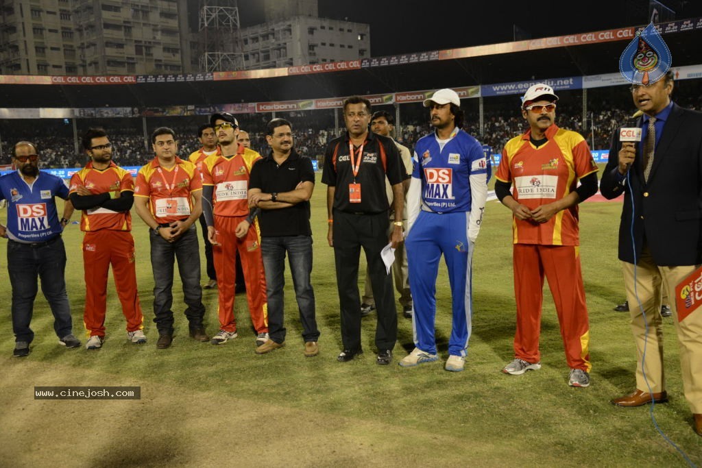 Telugu Warriors Vs Karnataka Bulldozers Match Stills - 37 / 190 photos