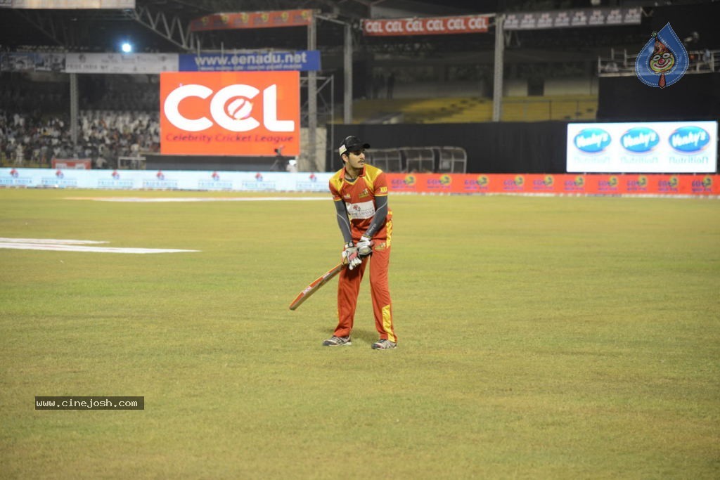 Telugu Warriors Vs Karnataka Bulldozers Match Stills - 40 / 190 photos