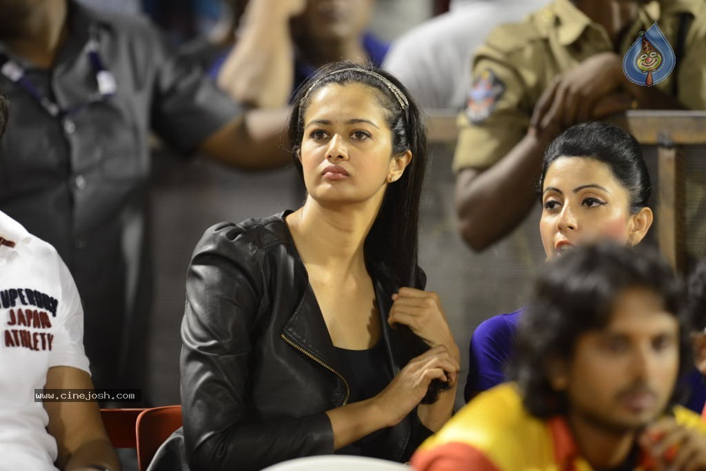 Telugu Warriors Vs Karnataka Bulldozers Match Stills - 46 / 190 photos