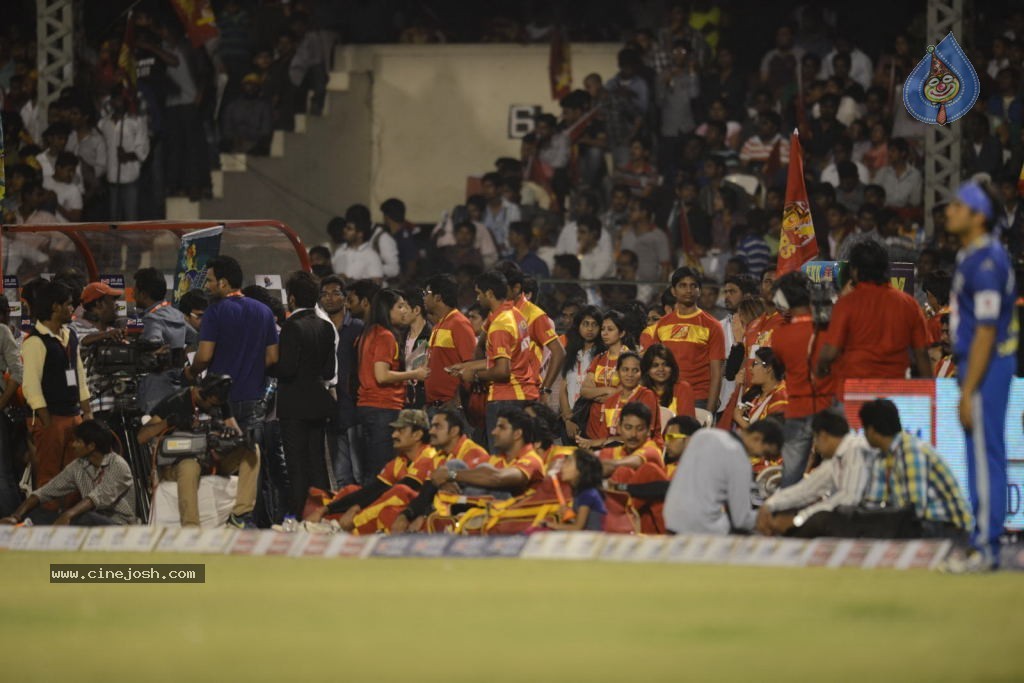 Telugu Warriors Vs Karnataka Bulldozers Match Stills - 48 / 190 photos