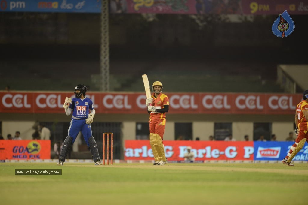Telugu Warriors Vs Karnataka Bulldozers Match Stills - 53 / 190 photos
