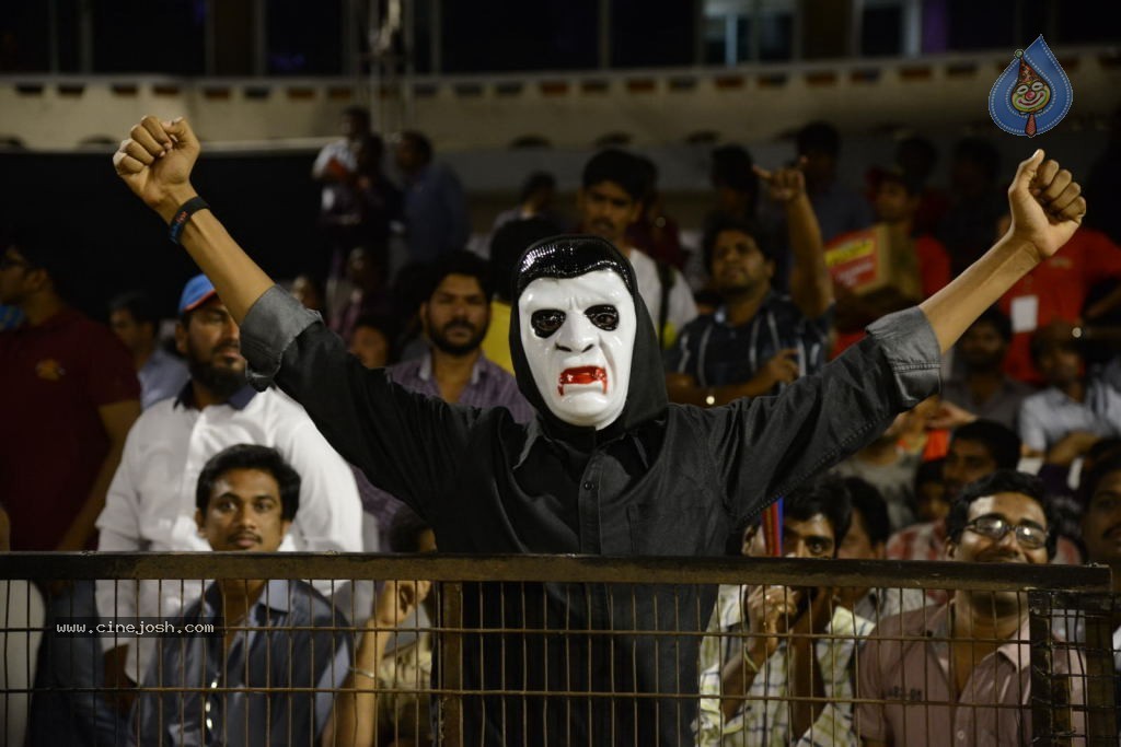 Telugu Warriors Vs Karnataka Bulldozers Match Stills - 59 / 190 photos