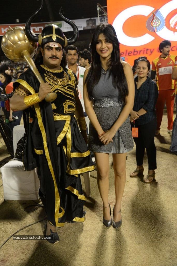 Telugu Warriors Vs Karnataka Bulldozers Match Stills - 62 / 190 photos