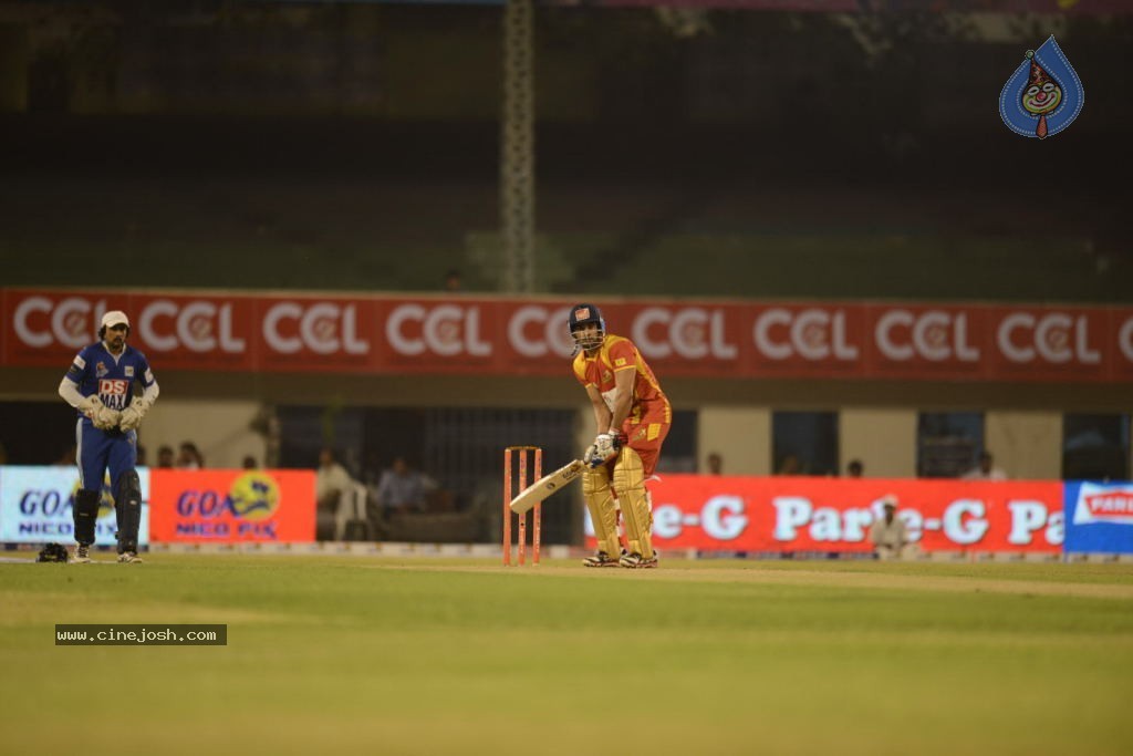 Telugu Warriors Vs Karnataka Bulldozers Match Stills - 68 / 190 photos