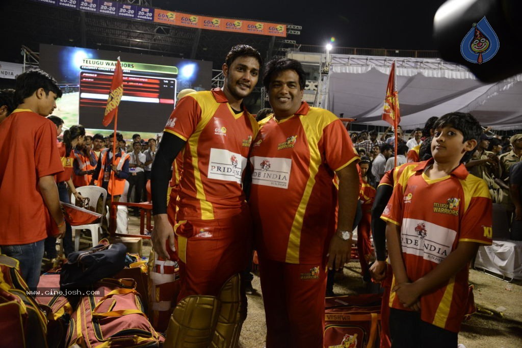 Telugu Warriors Vs Karnataka Bulldozers Match Stills - 70 / 190 photos