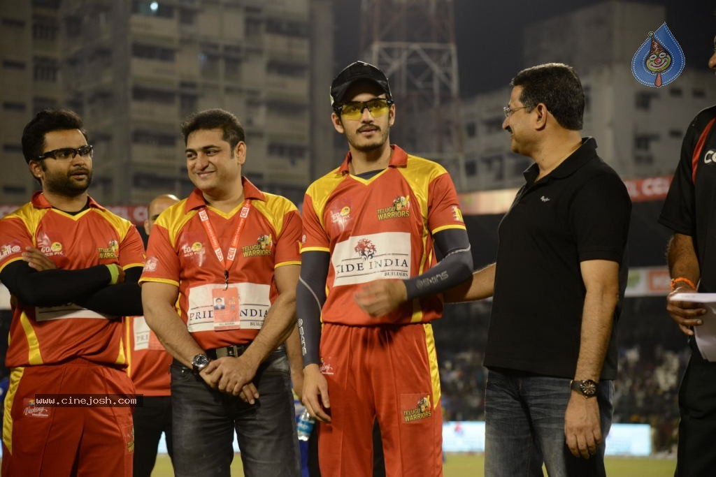 Telugu Warriors Vs Karnataka Bulldozers Match Stills - 77 / 190 photos