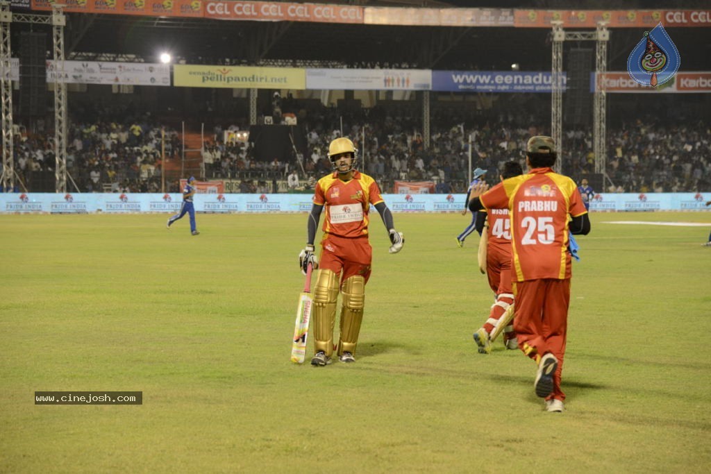 Telugu Warriors Vs Karnataka Bulldozers Match Stills - 80 / 190 photos