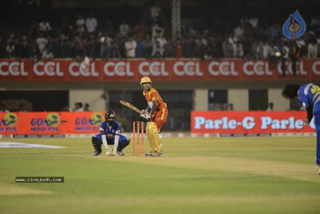 Telugu Warriors Vs Karnataka Bulldozers Match Stills - 106 / 190 photos