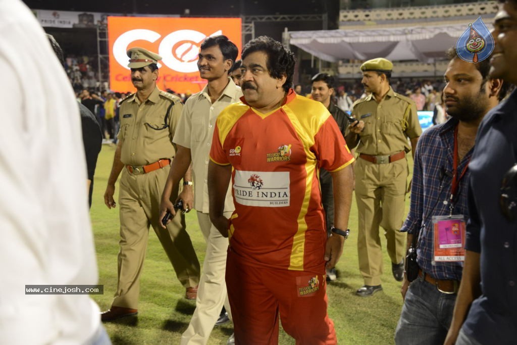 Telugu Warriors Vs Karnataka Bulldozers Match Stills - 111 / 190 photos