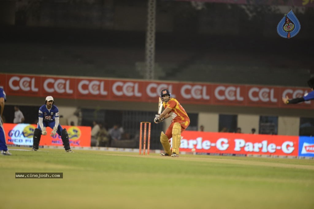 Telugu Warriors Vs Karnataka Bulldozers Match Stills - 116 / 190 photos