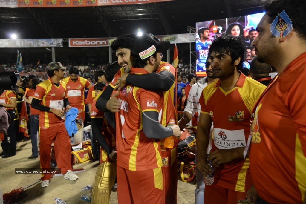 Telugu Warriors Vs Karnataka Bulldozers Match Stills - 118 / 190 photos