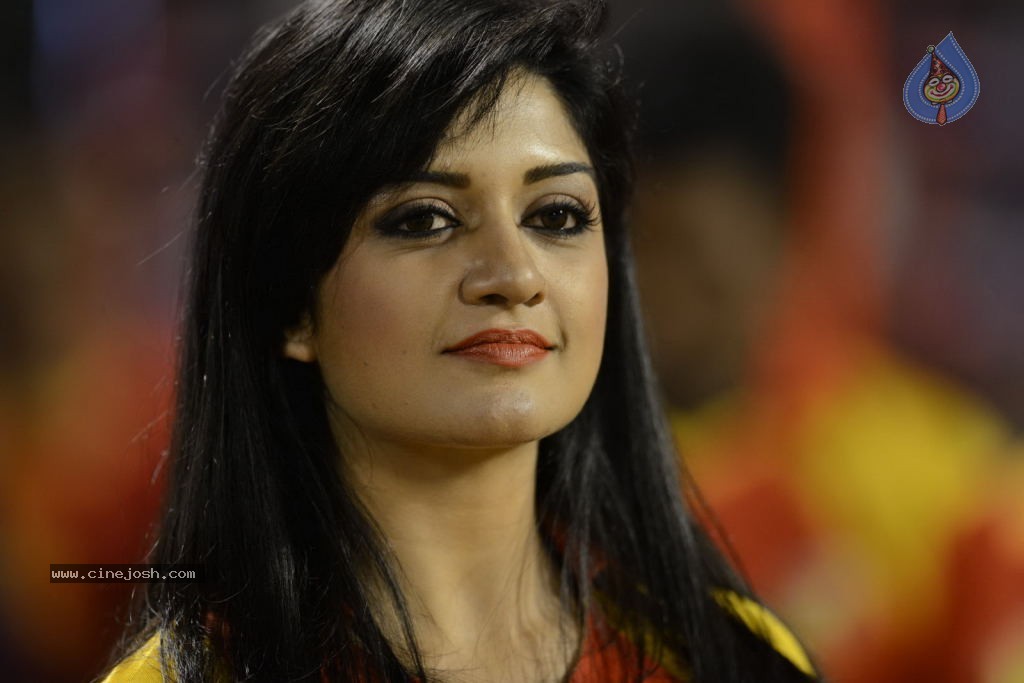 Telugu Warriors Vs Karnataka Bulldozers Match Stills - 131 / 190 photos