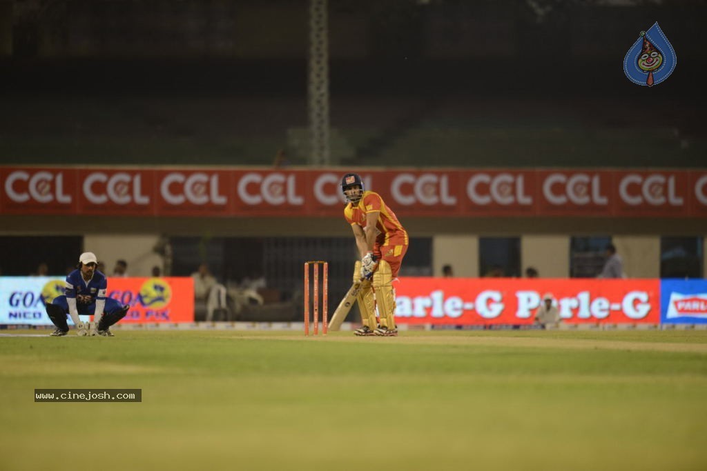Telugu Warriors Vs Karnataka Bulldozers Match Stills - 137 / 190 photos
