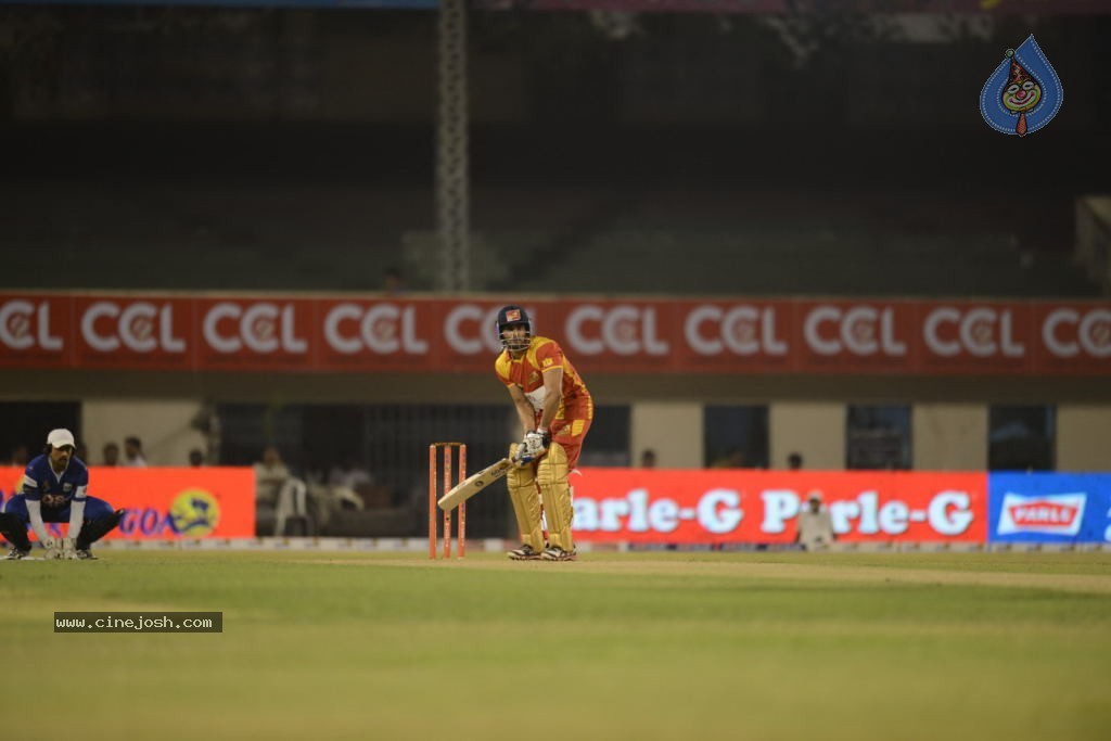 Telugu Warriors Vs Karnataka Bulldozers Match Stills - 156 / 190 photos