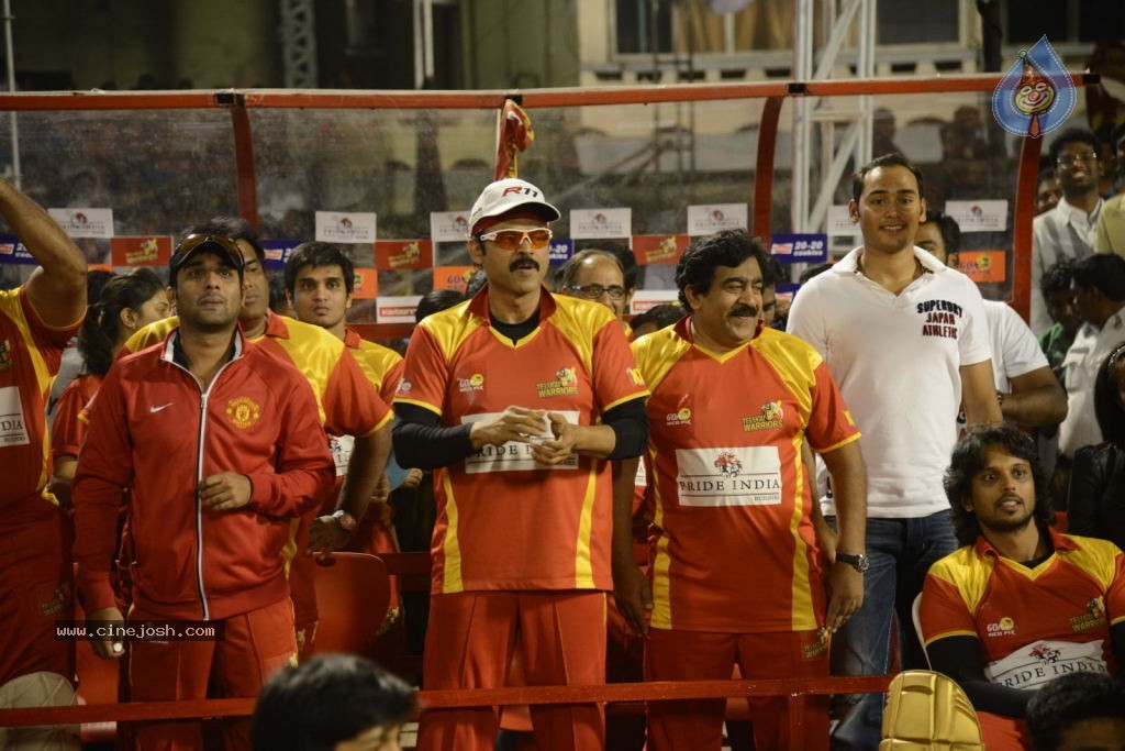 Telugu Warriors Vs Karnataka Bulldozers Match Stills - 163 / 190 photos