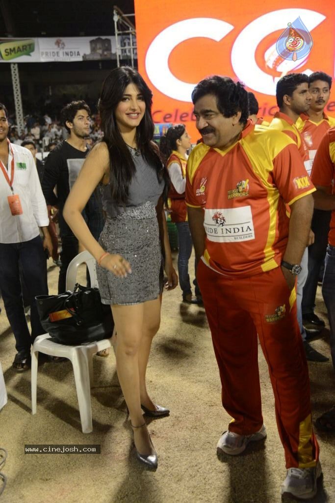 Telugu Warriors Vs Karnataka Bulldozers Match Stills - 167 / 190 photos