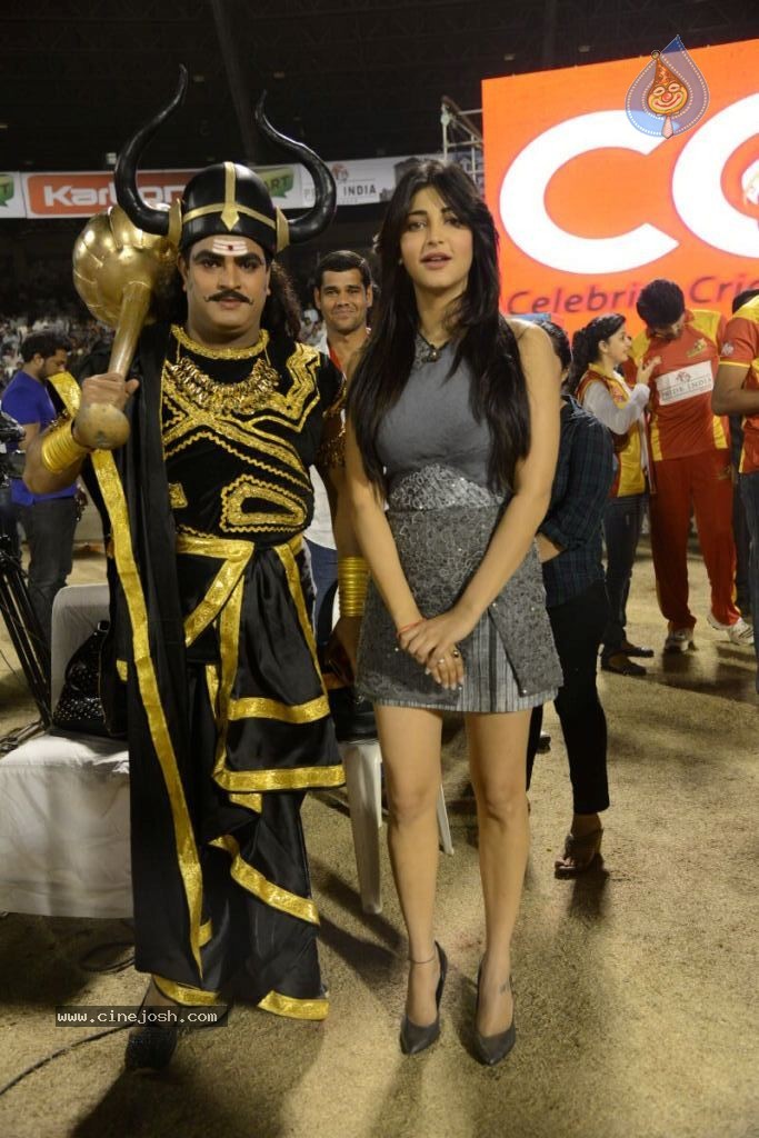 Telugu Warriors Vs Karnataka Bulldozers Match Stills - 178 / 190 photos