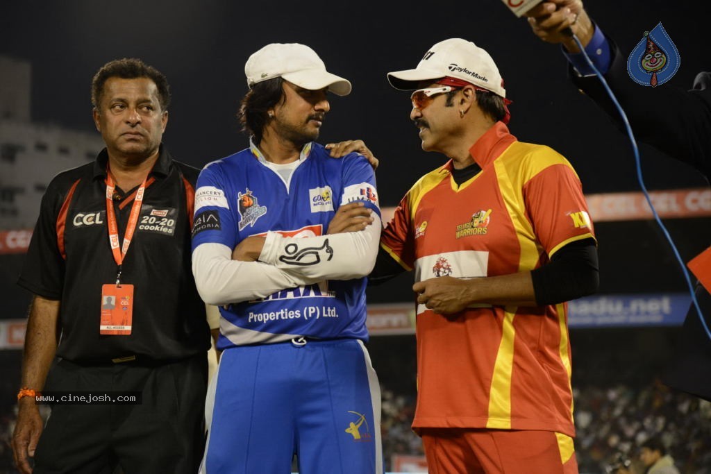 Telugu Warriors Vs Karnataka Bulldozers Match Stills - 183 / 190 photos