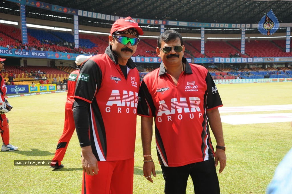 Telugu Warriors Vs Kerala Strikers Match Photos 01 - 30 / 91 photos